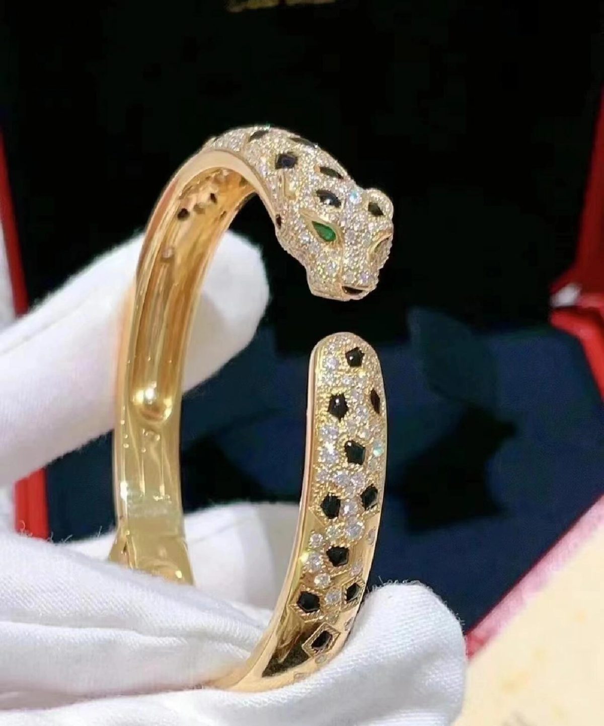 Replica Panthère De Cartier Diamonds Bracelet